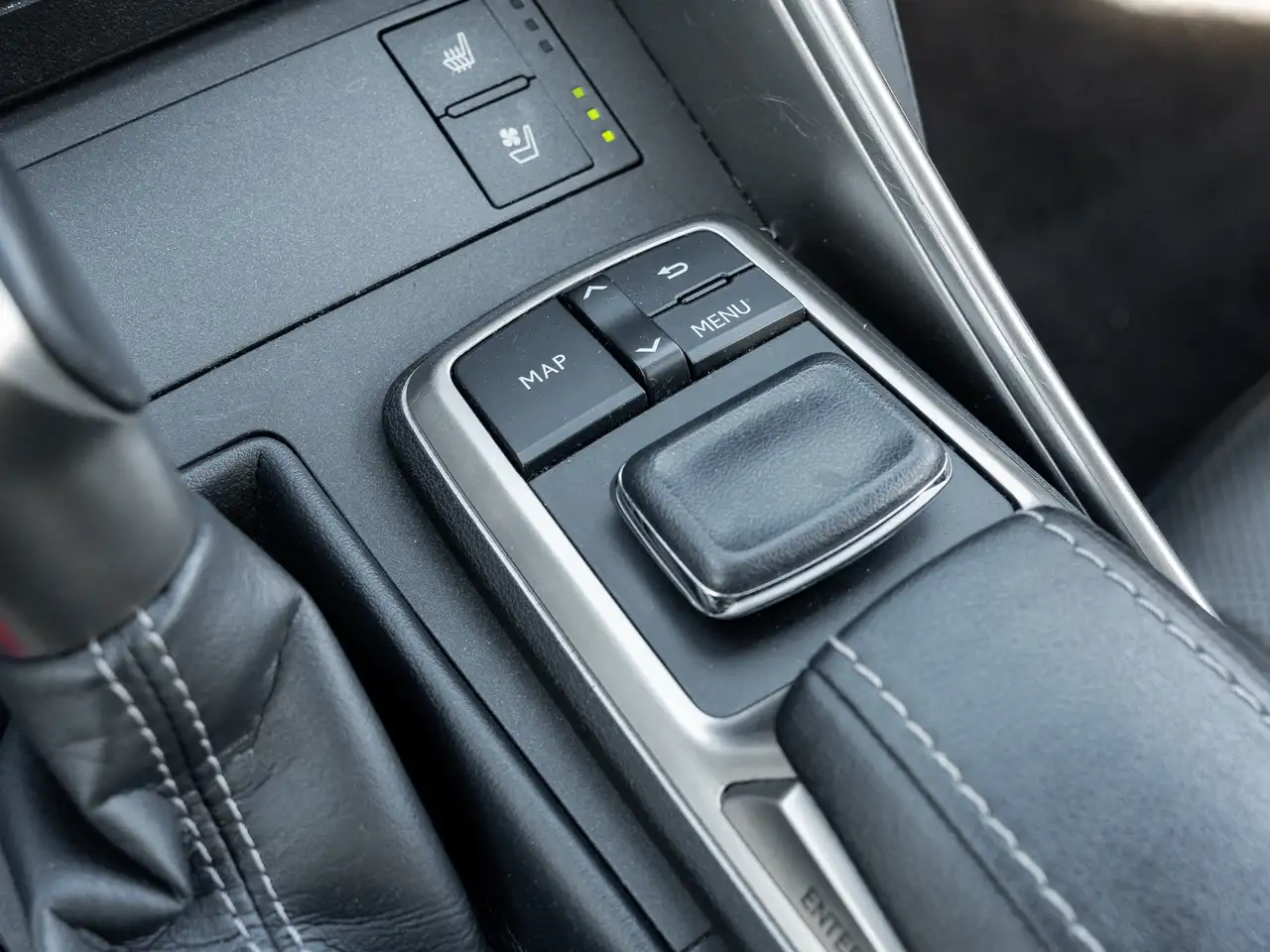 Lexus IS photo Lexus IS