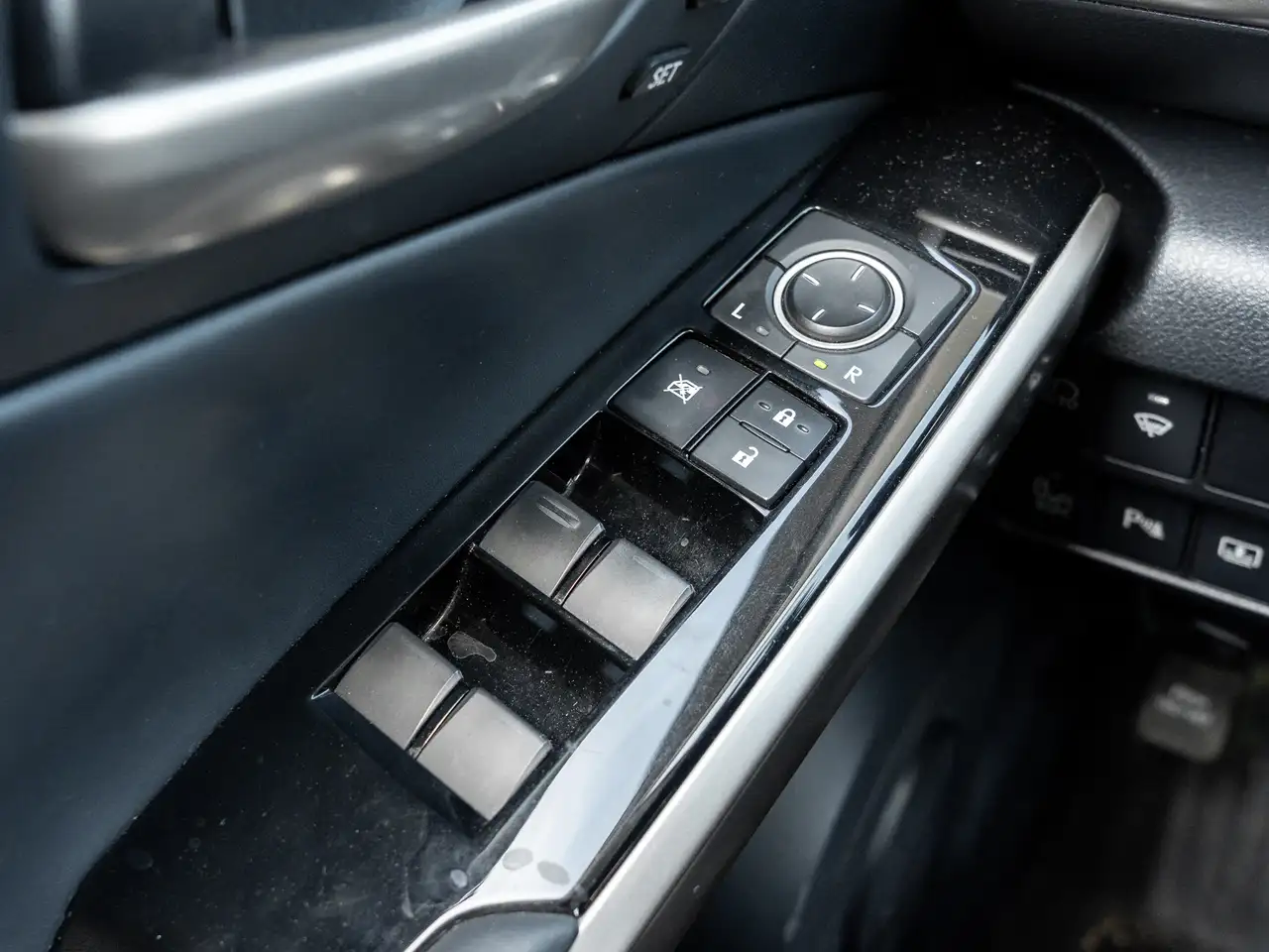 Lexus IS photo Lexus IS