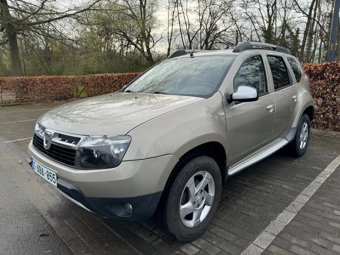 Dacia Duster 1.6i 4x2 Gris - 1