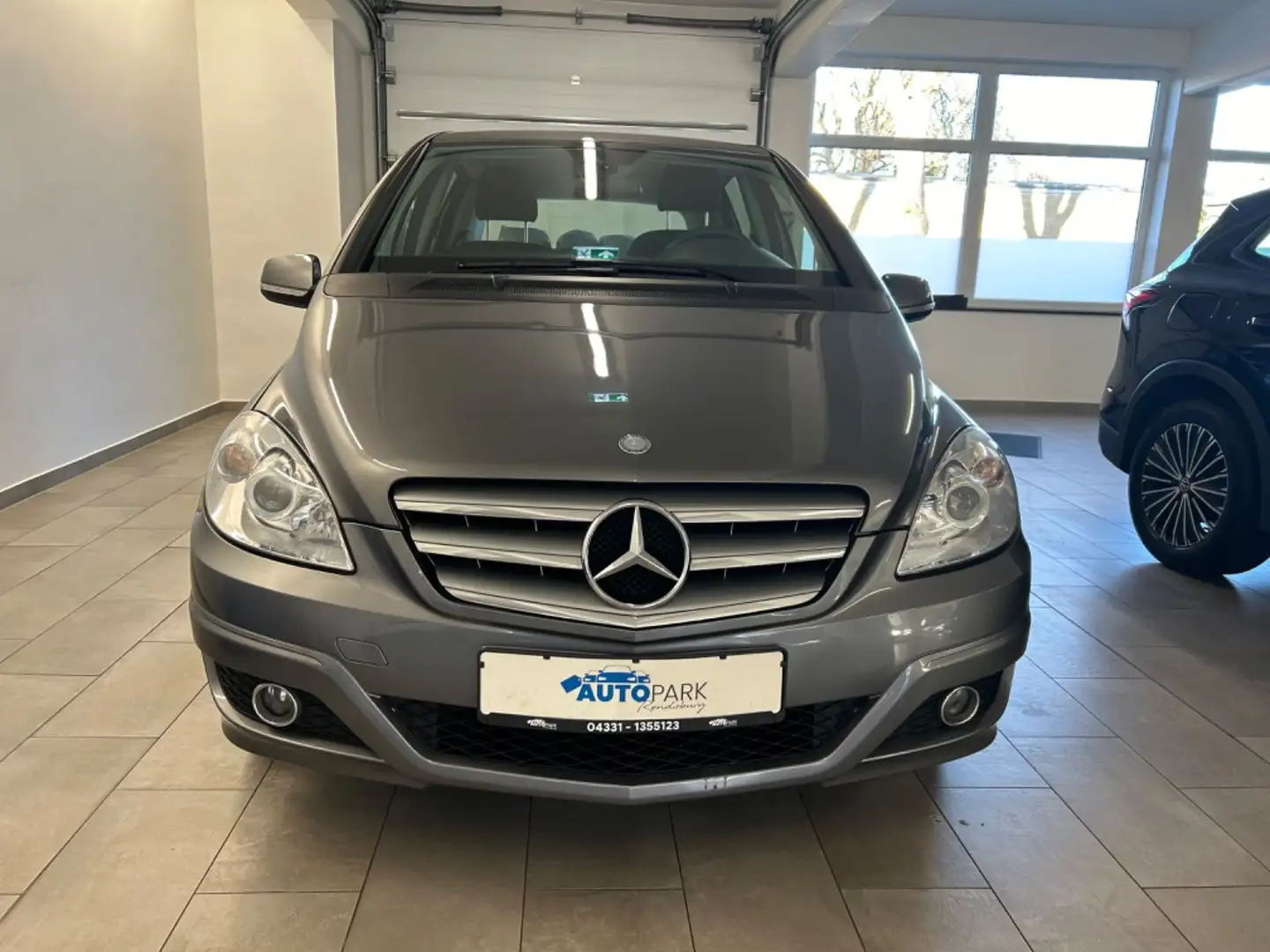 Mercedes-Benz B 180 B -Klasse  NGT Szary - 2