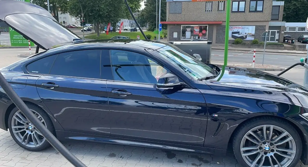 BMW 418