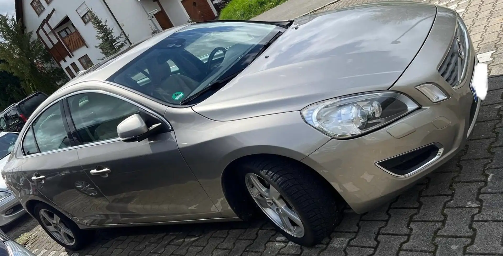 Volvo S60 T3 Summum - 1