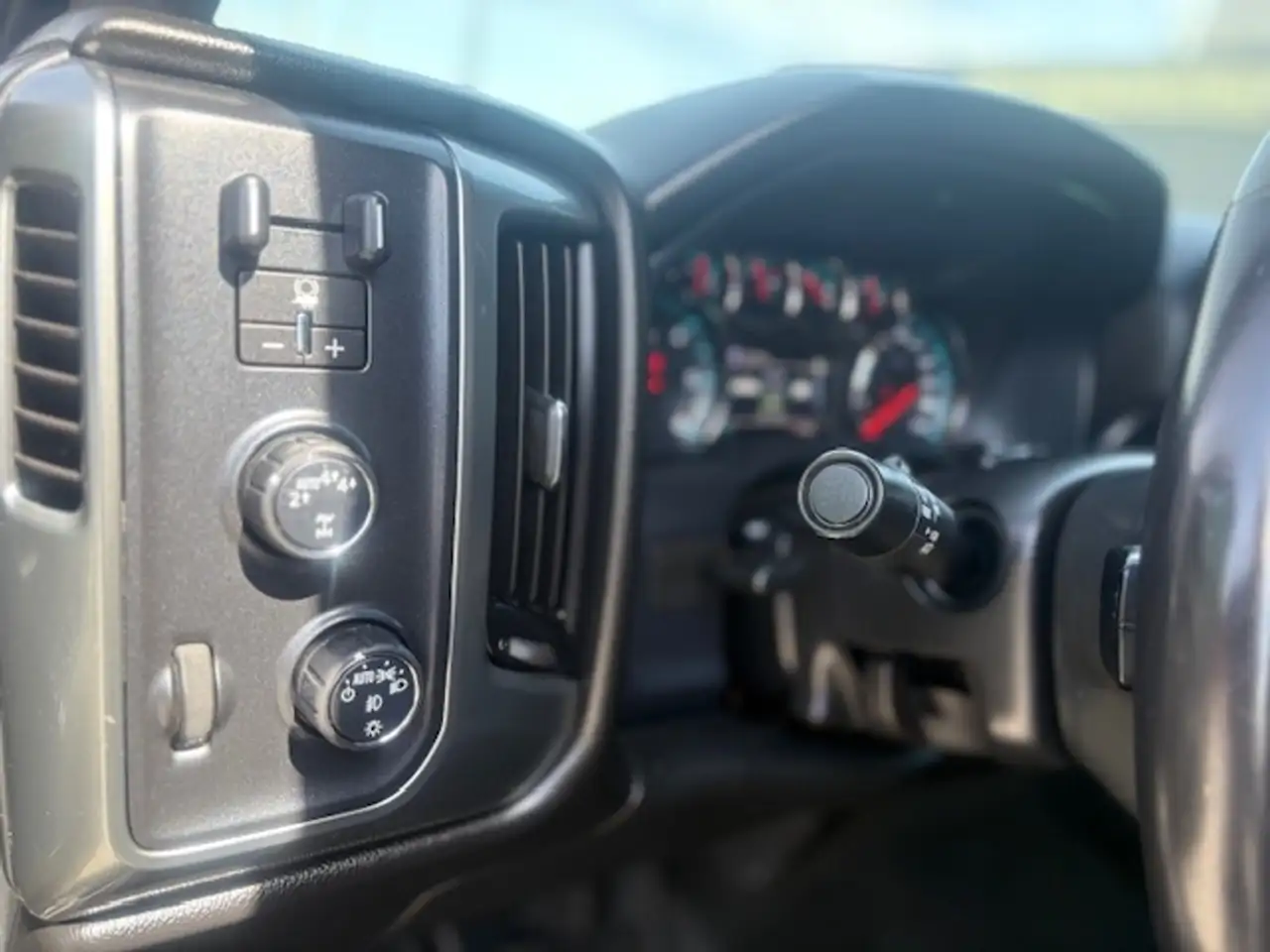 Chevrolet Silverado 1500 снимка Chevrolet Silverado 1500