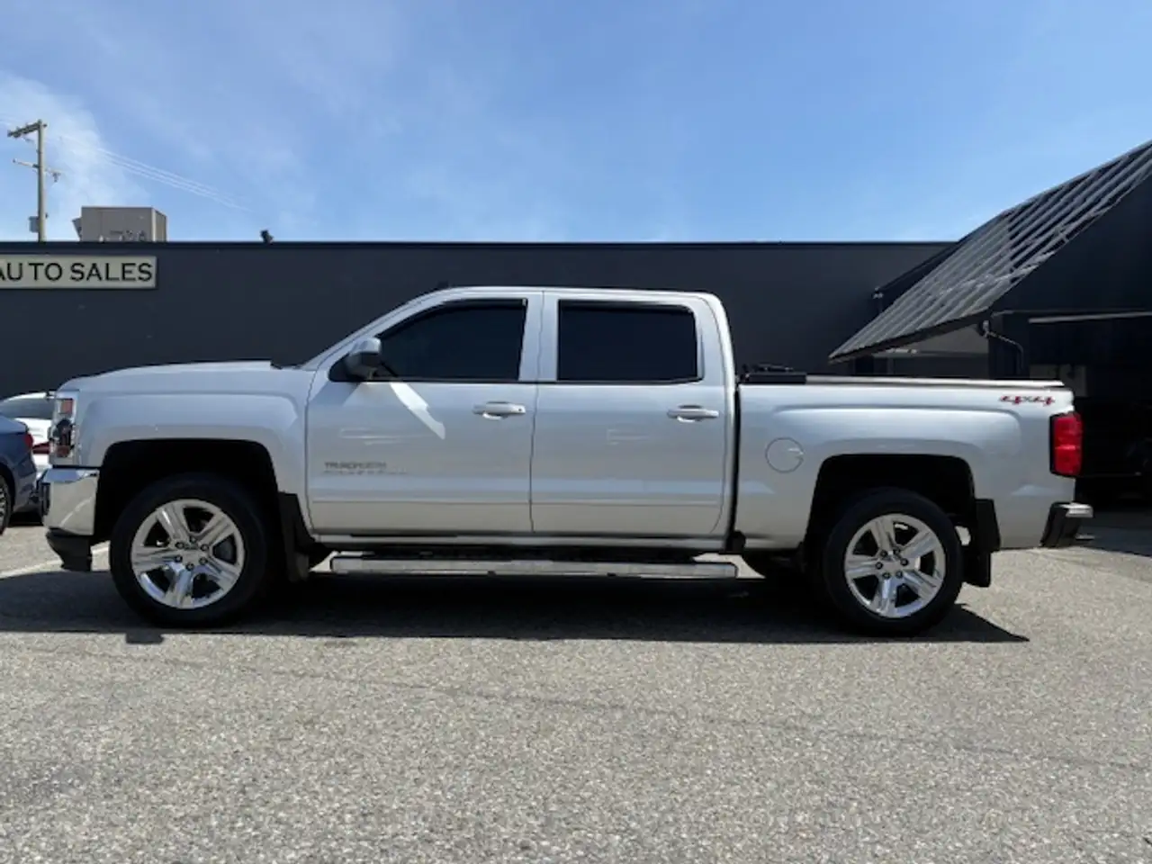 Chevrolet Silverado 1500 снимка Chevrolet Silverado 1500