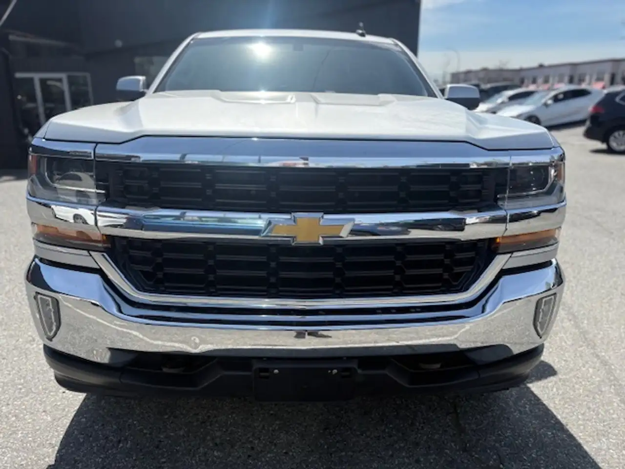 Chevrolet Silverado 1500 снимка Chevrolet Silverado 1500