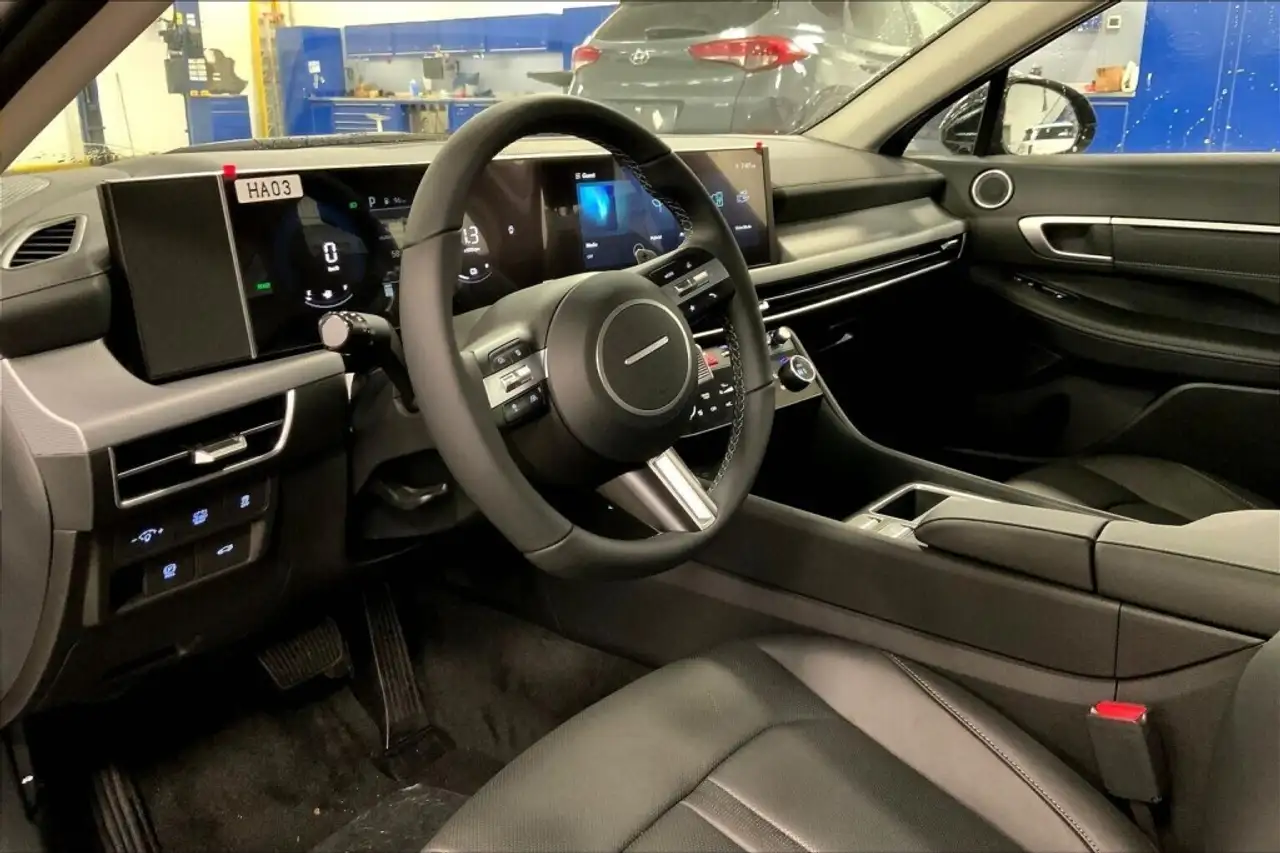 Hyundai SONATA снимка Hyundai SONATA