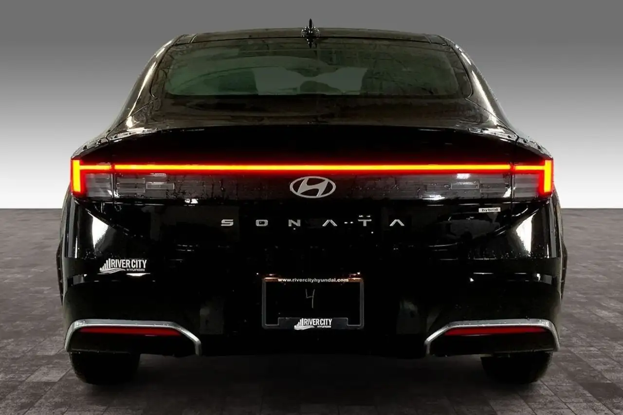 Hyundai SONATA снимка Hyundai SONATA