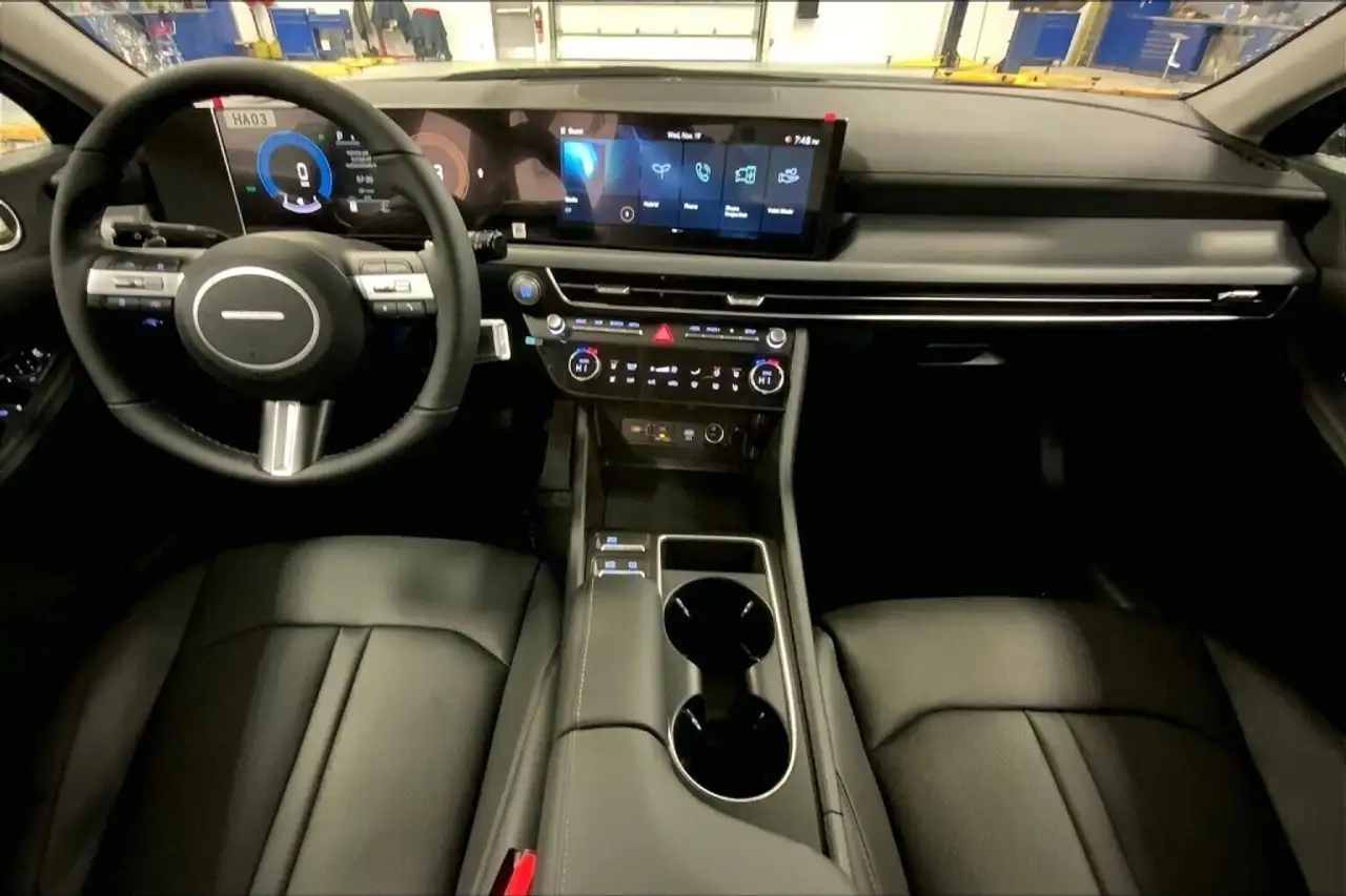 Hyundai SONATA снимка Hyundai SONATA