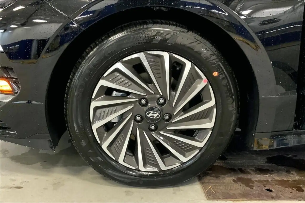 Hyundai SONATA снимка Hyundai SONATA