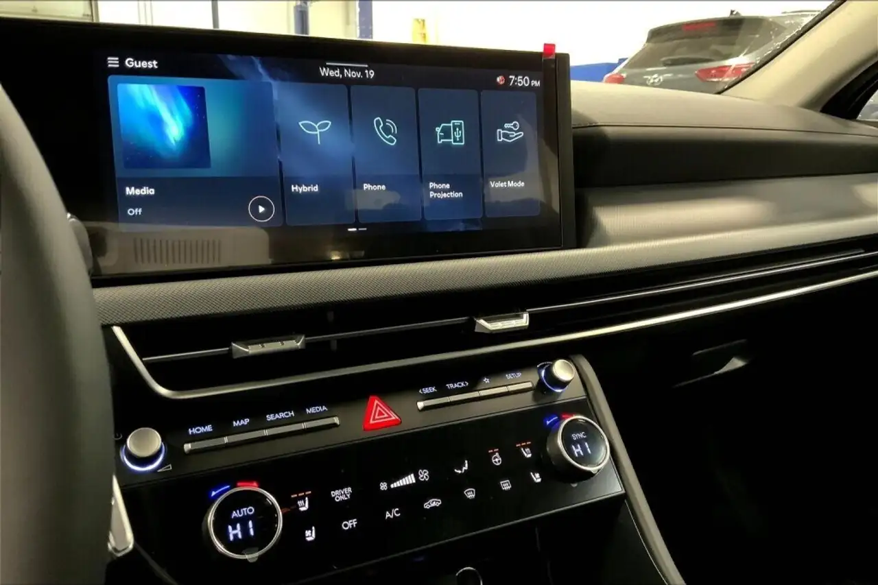 Hyundai SONATA снимка Hyundai SONATA