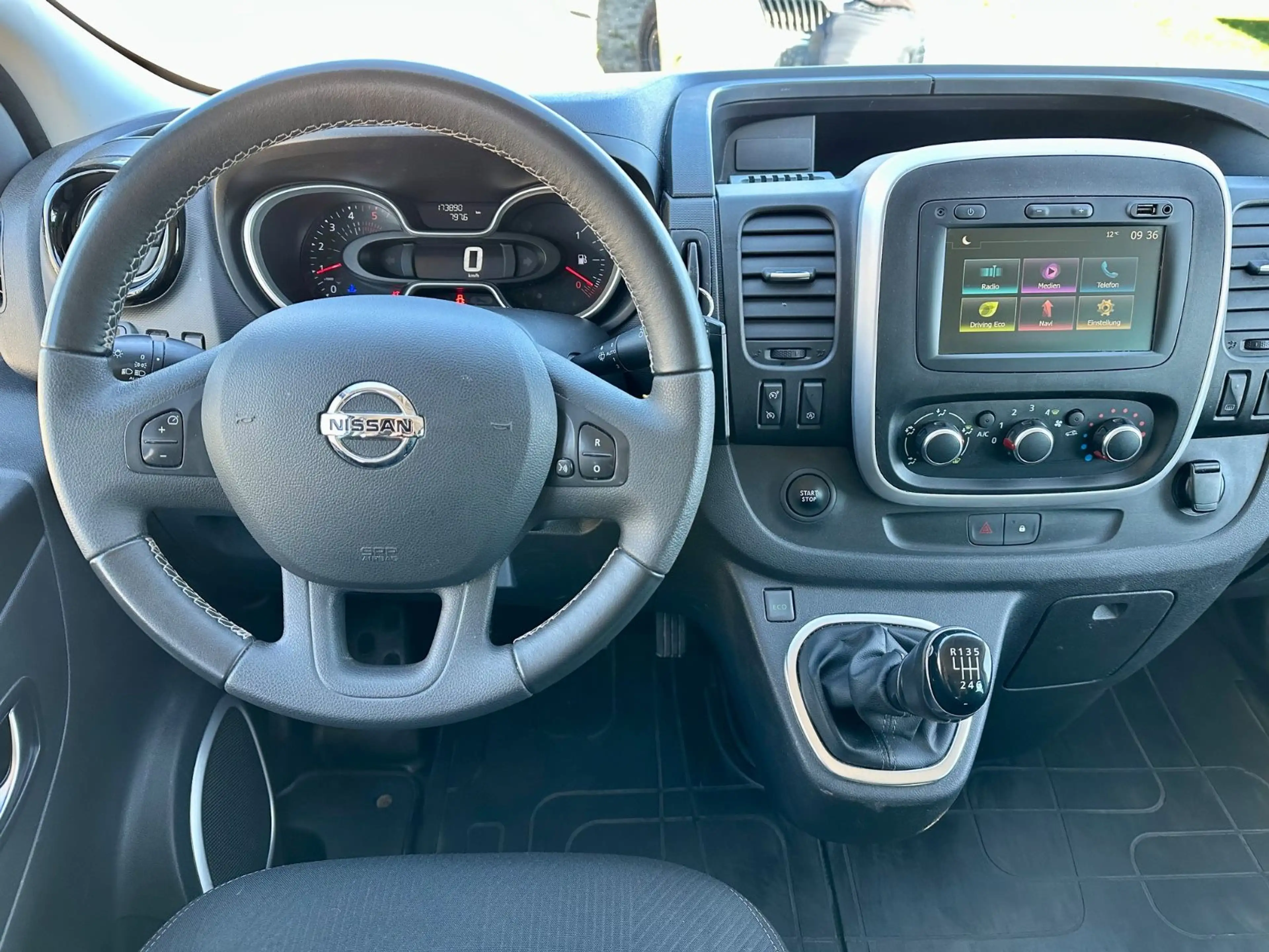 Nissan NV300 Premium 8 Sitzer — photo 15
