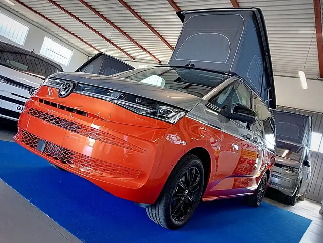 Volkswagen T7 California TOUR DSG IQ LED GANCIO 360° RISCALDAMENTO 5+5