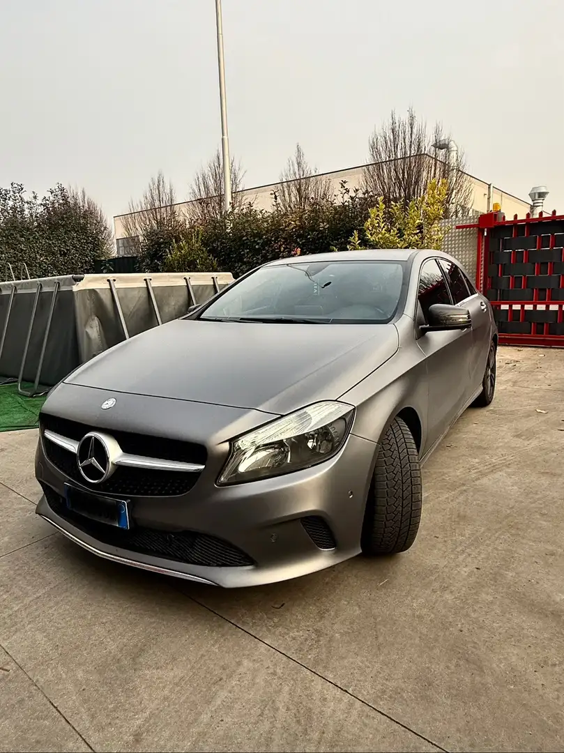 Mercedes-Benz A 200 premium - 1