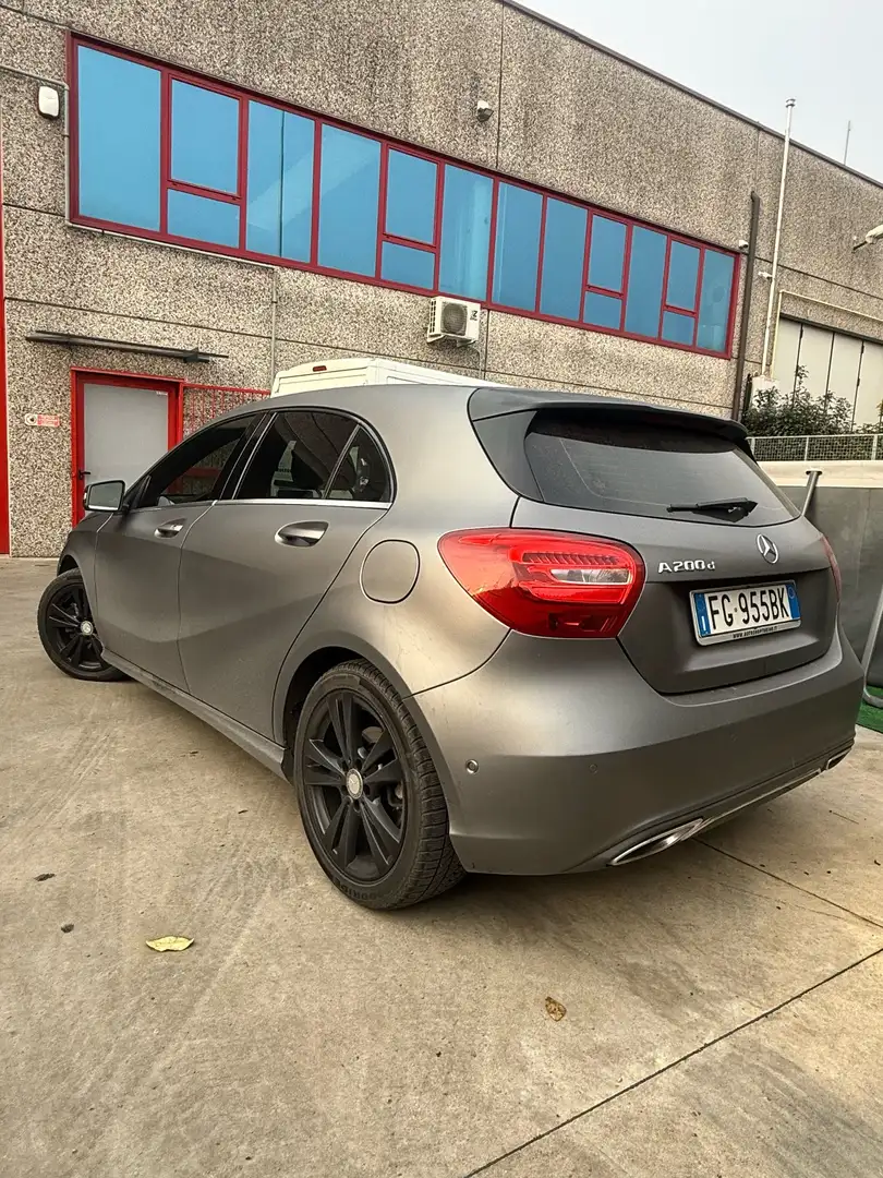 Mercedes-Benz A 200 premium - 2
