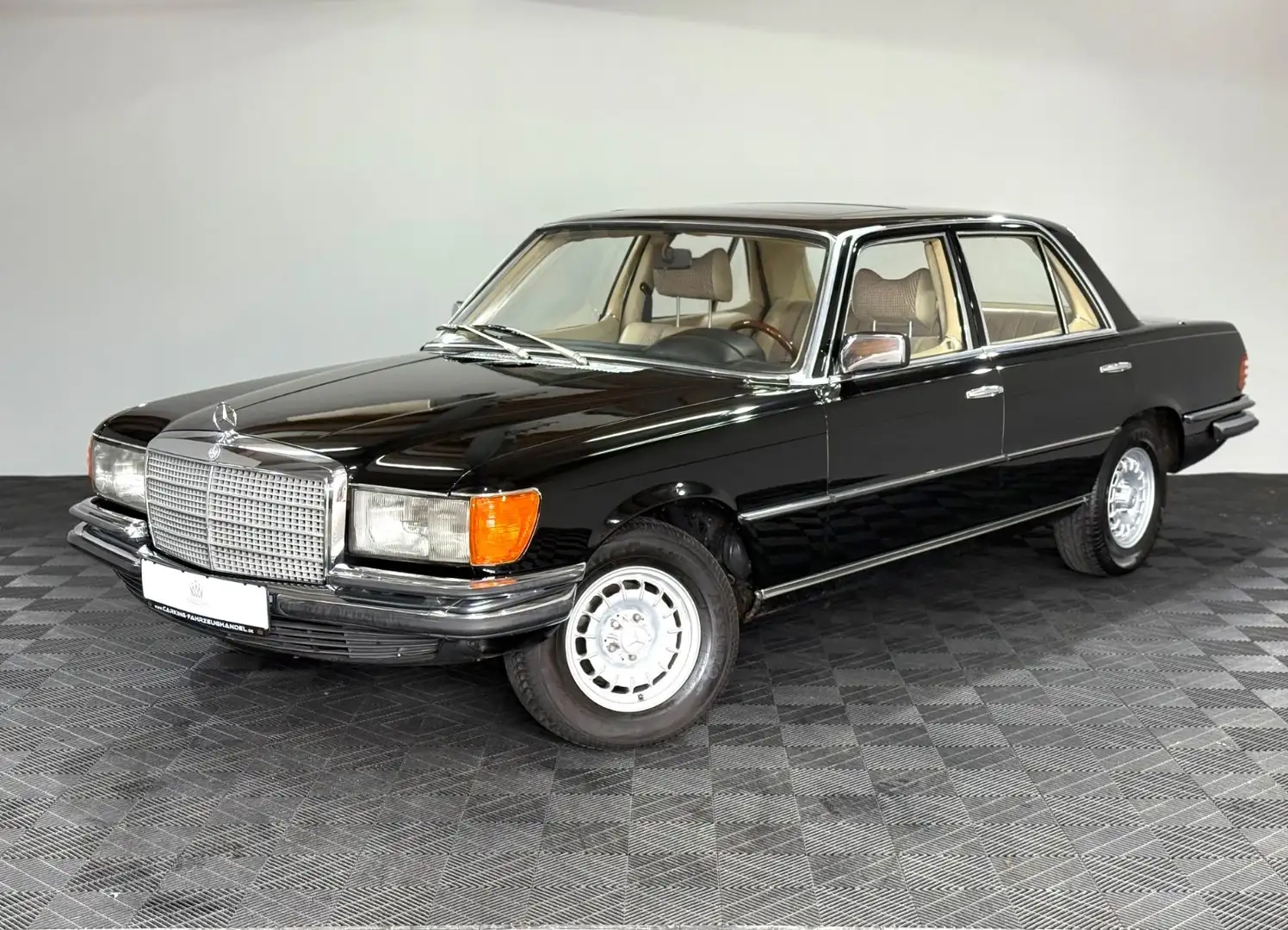 Mercedes-Benz 280 SEL Autom./ 3. Hand / Wertgutachten Note 2+ Noir - 1