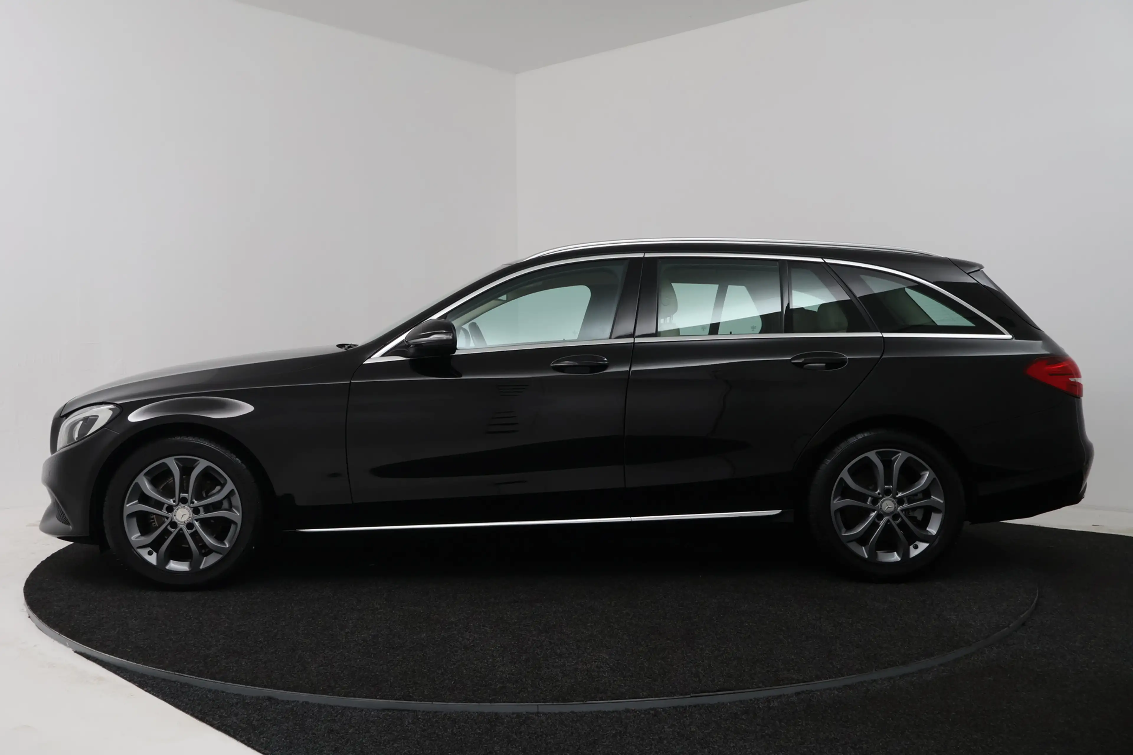 Mercedes-Benz C 180 Estate Business Solution AMG (TREKHAAK, SFEERVERLI — photo 2