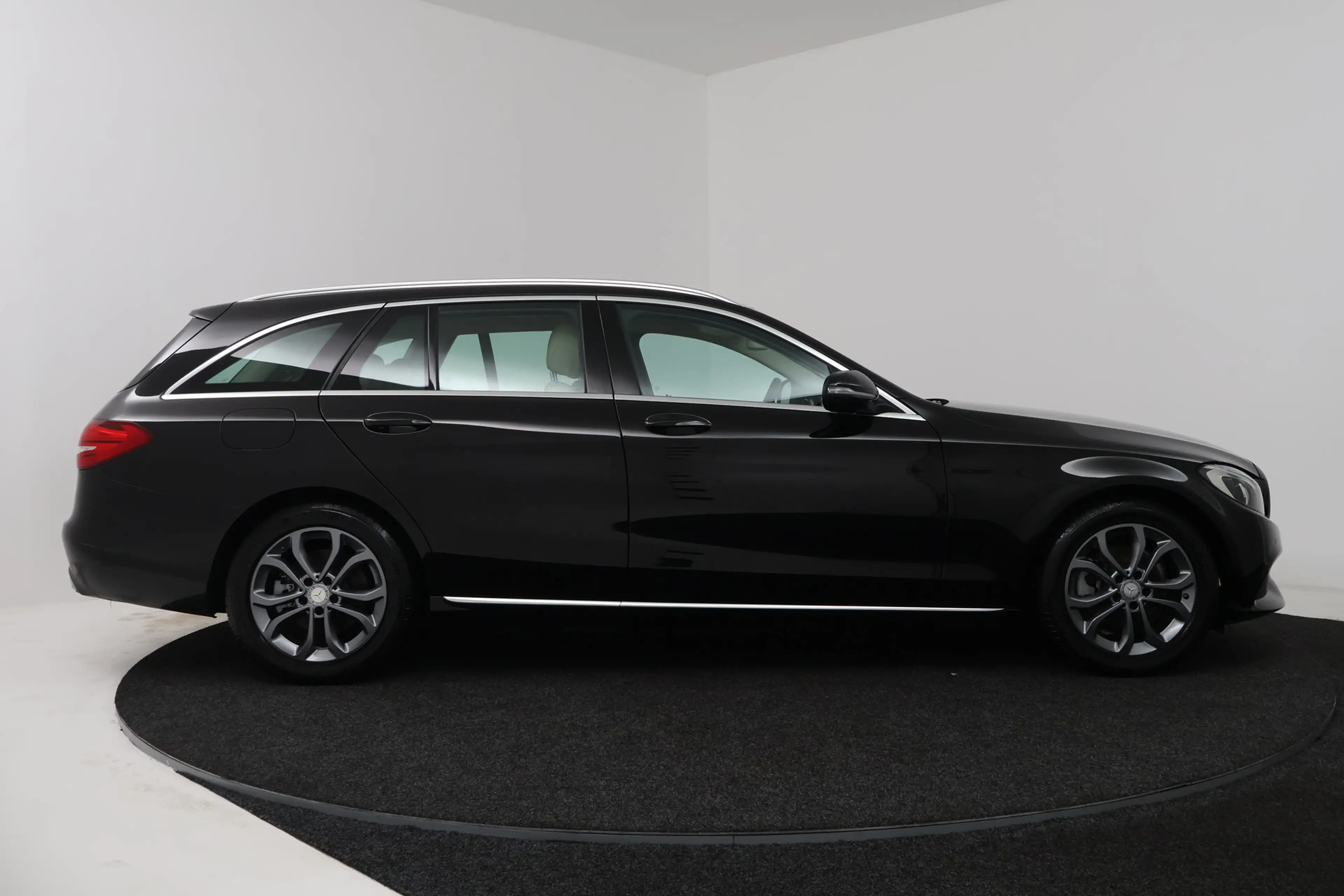 Mercedes-Benz C 180 Estate Business Solution AMG (TREKHAAK, SFEERVERLI — photo 19