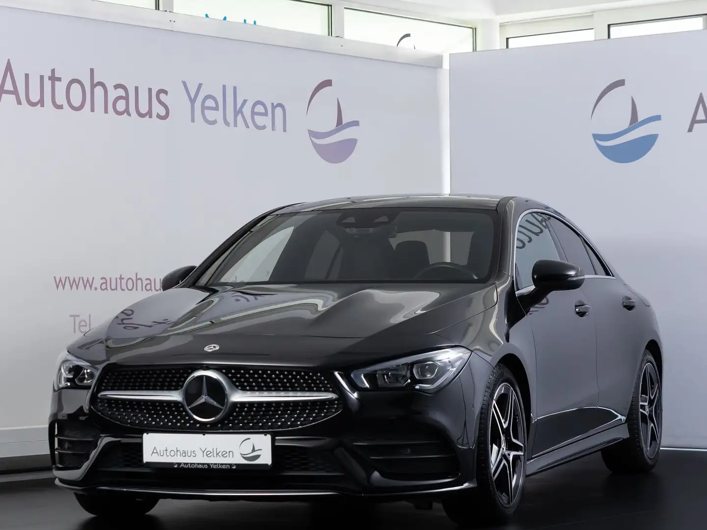 Mercedes-Benz CLA 220 d AMG-LINE *LED*PANO*DISTR*HUD*360° Noir - 1