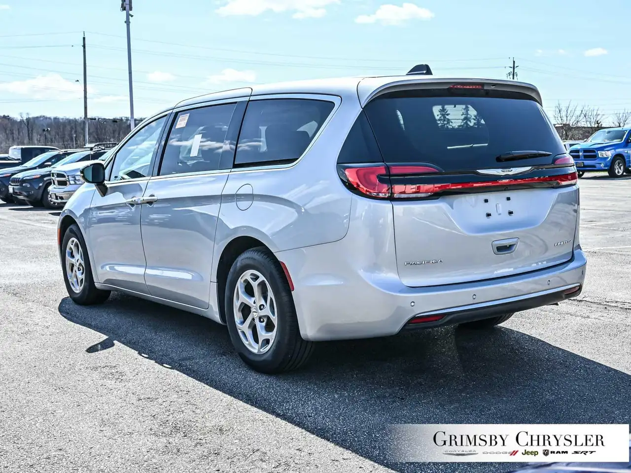 Chrysler Pacifica снимка Chrysler Pacifica