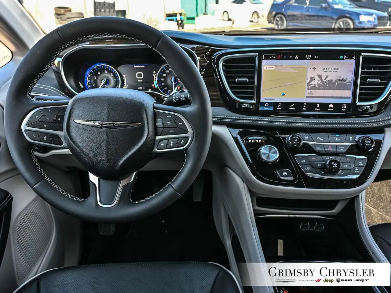 Chrysler Pacifica снимка Chrysler Pacifica