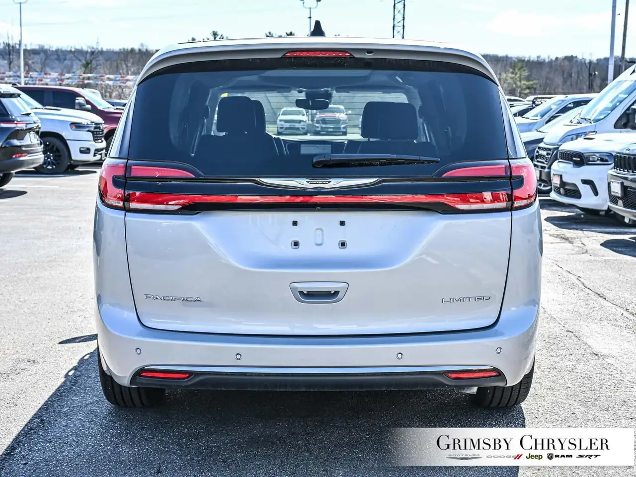Chrysler Pacifica снимка Chrysler Pacifica
