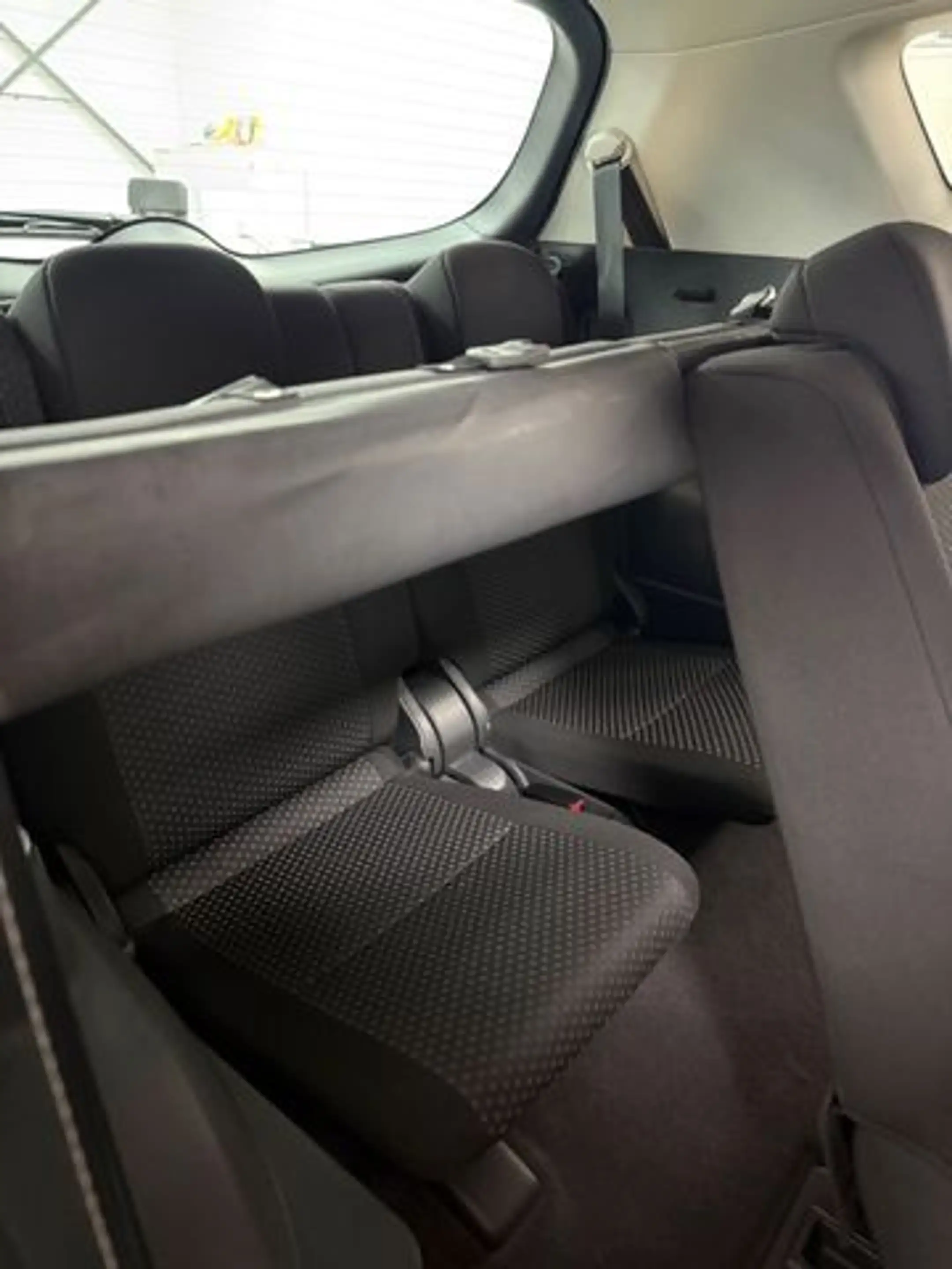 Toyota Verso Executive*TEMP*KLIMAAUTO*7 SITZER* — photo 13