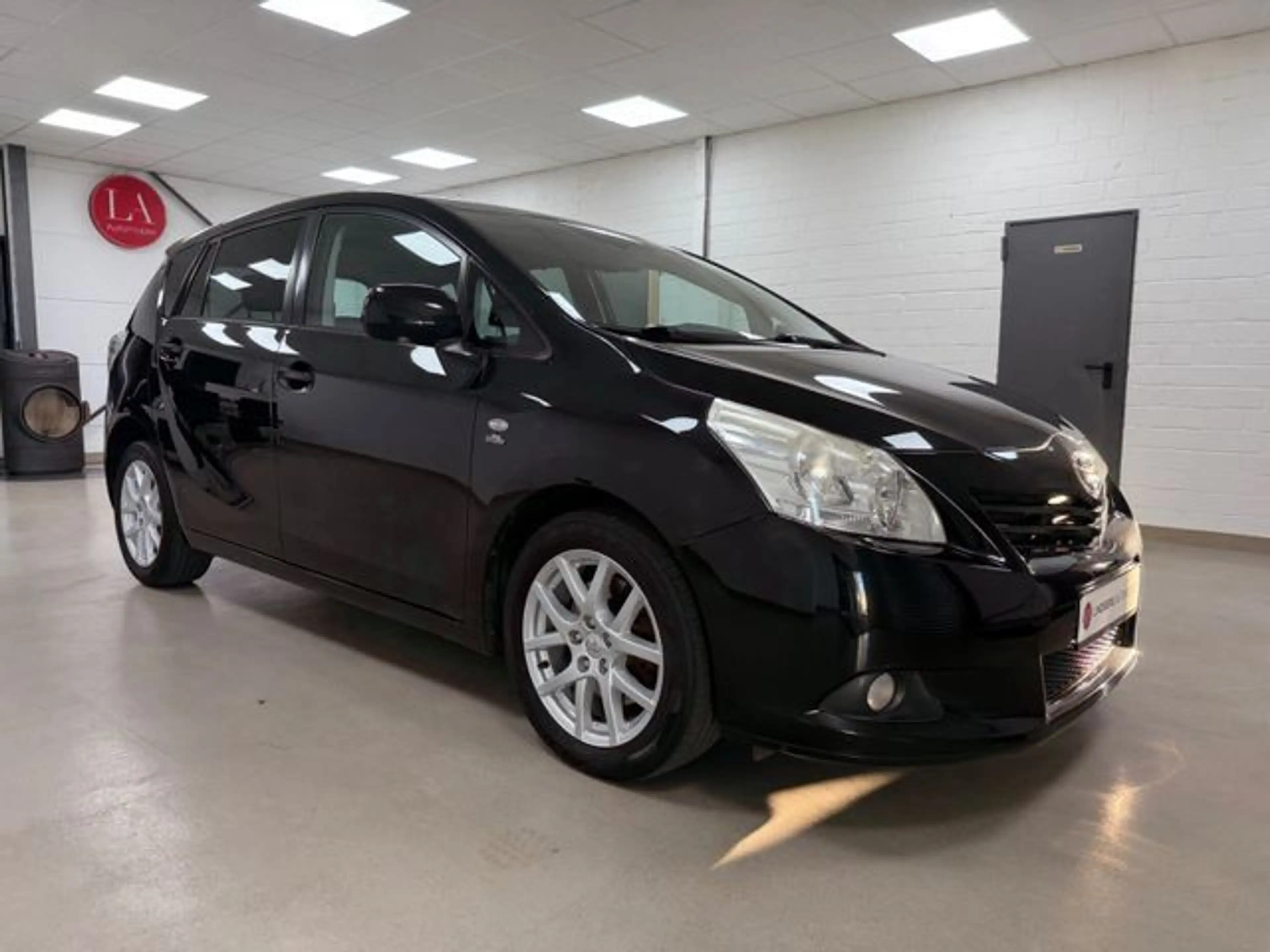 Toyota Verso Executive*TEMP*KLIMAAUTO*7 SITZER* — photo 3