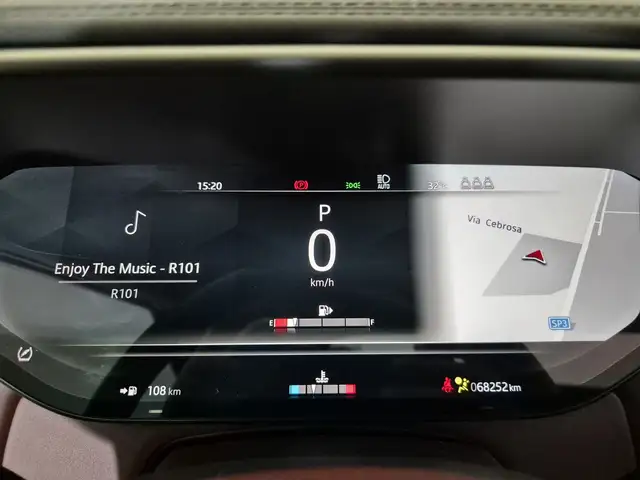 Land Rover Range Rover Sport view 14