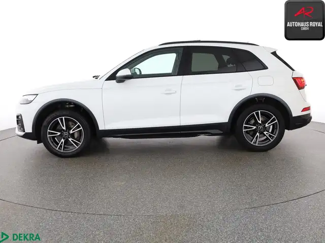 Audi Q5 view 2