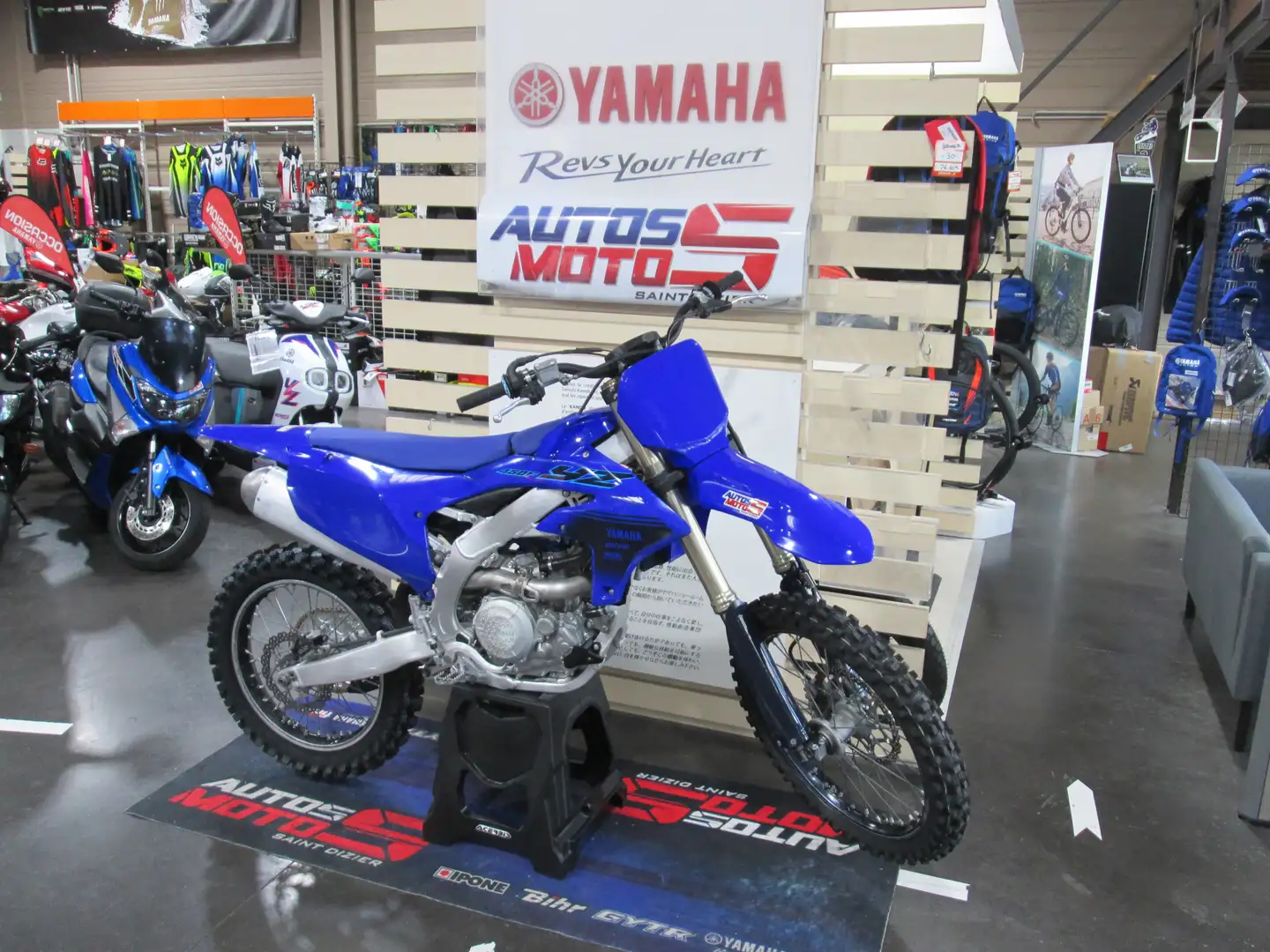 Yamaha Bleu - 1