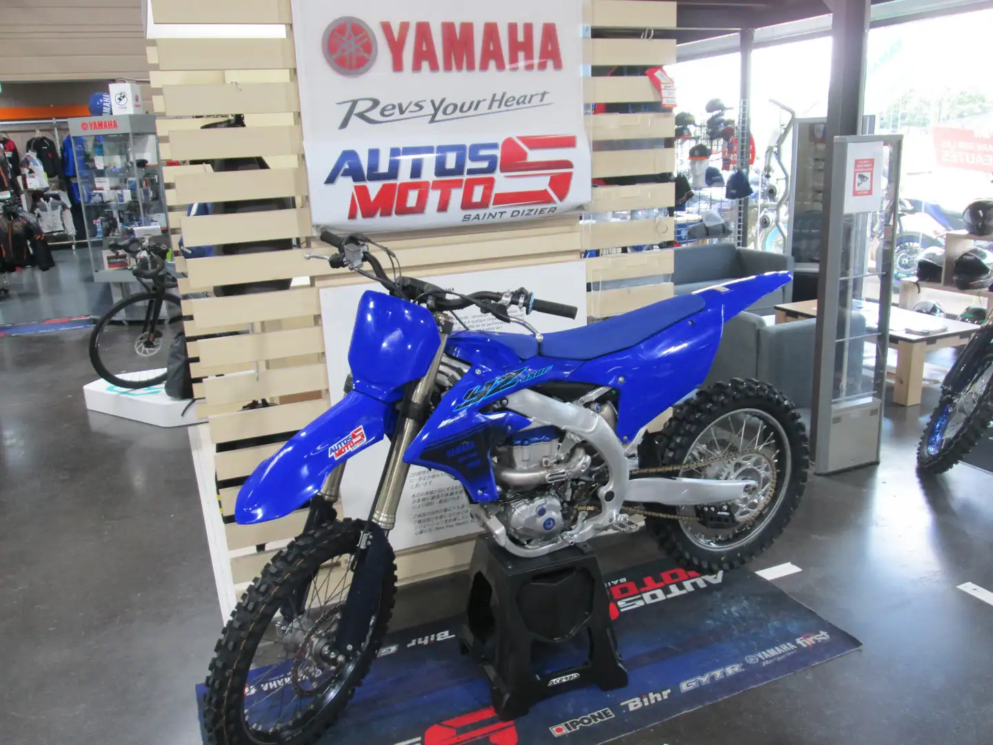 Yamaha Bleu - 2