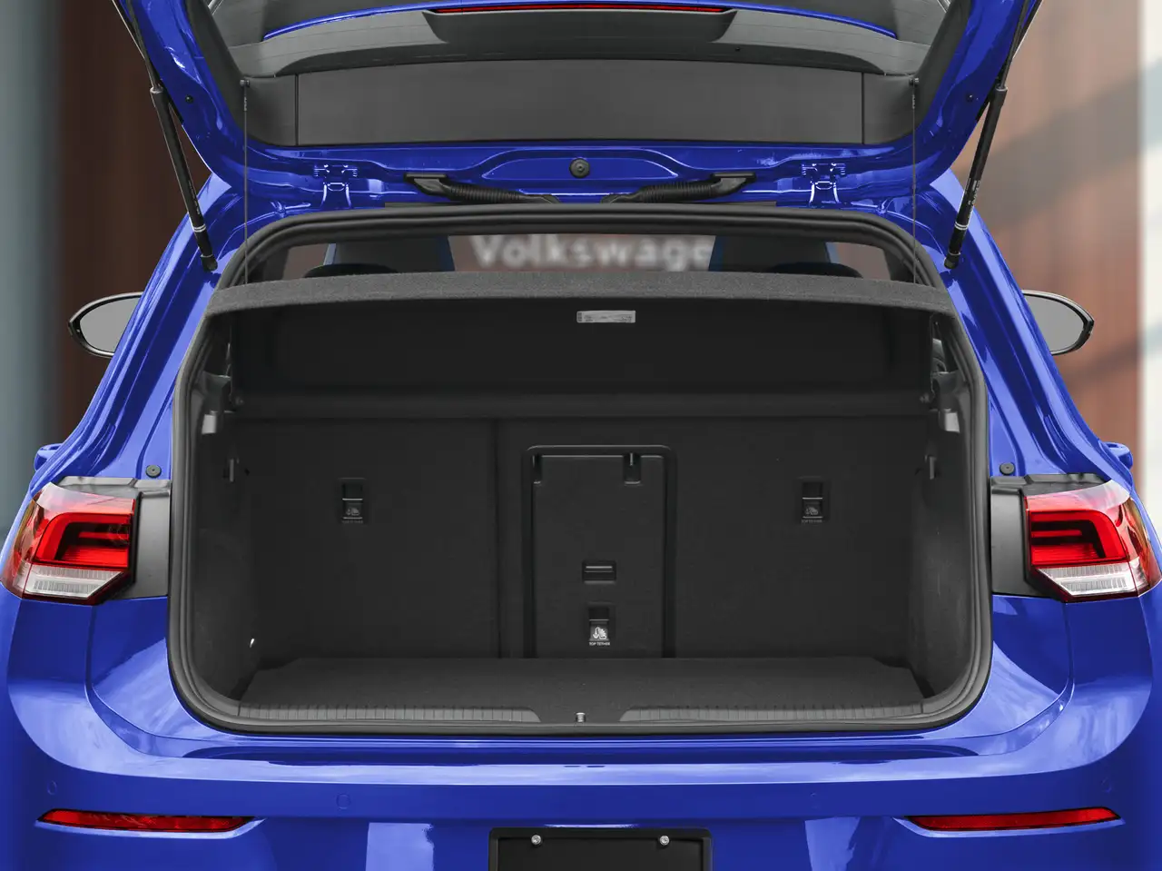 Volkswagen Golf R снимка Volkswagen Golf R