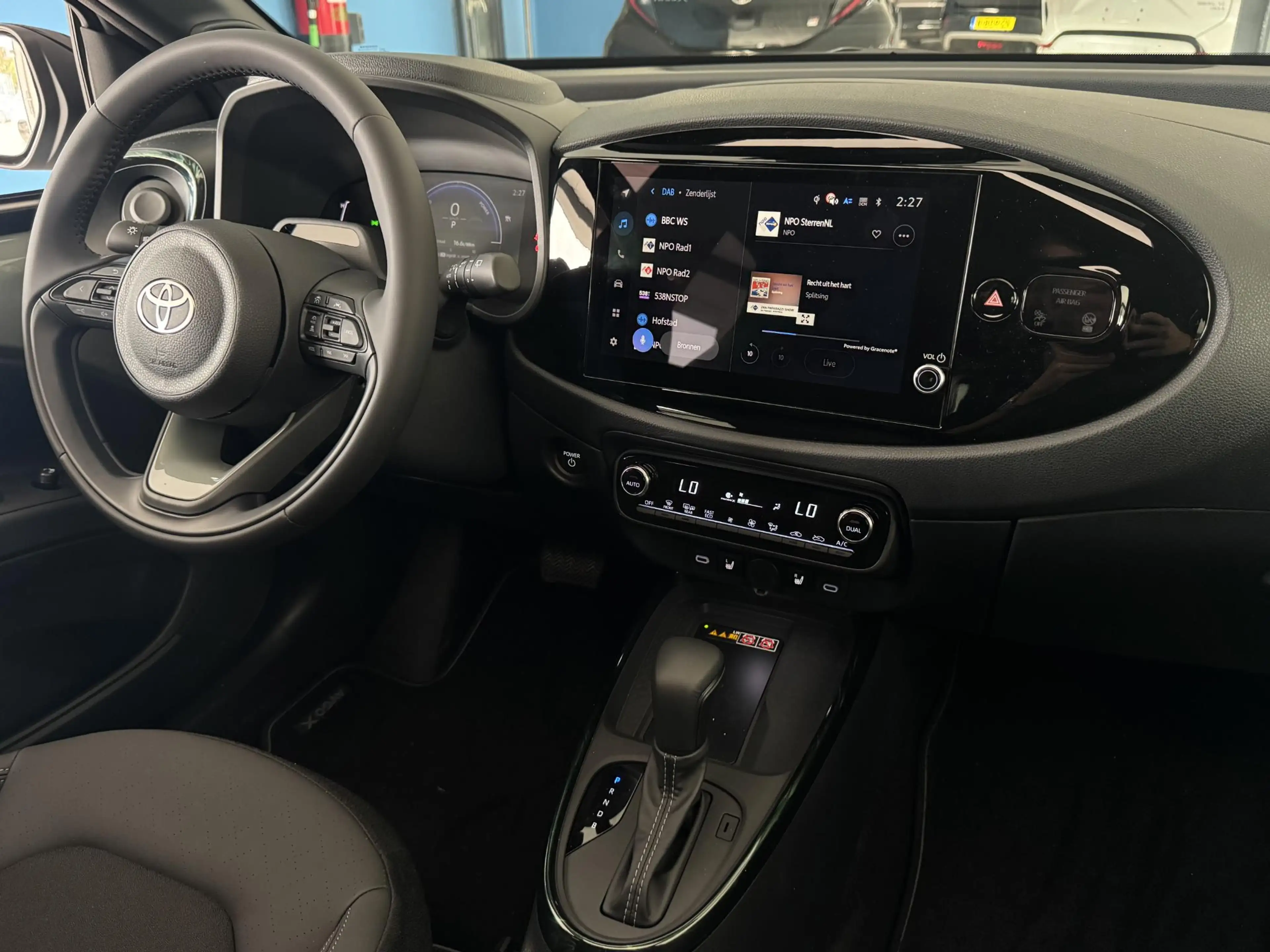 Toyota Aygo X Hybrid 115 envy JBL Audio | Nieuw!!| Elektrisch So — photo 3