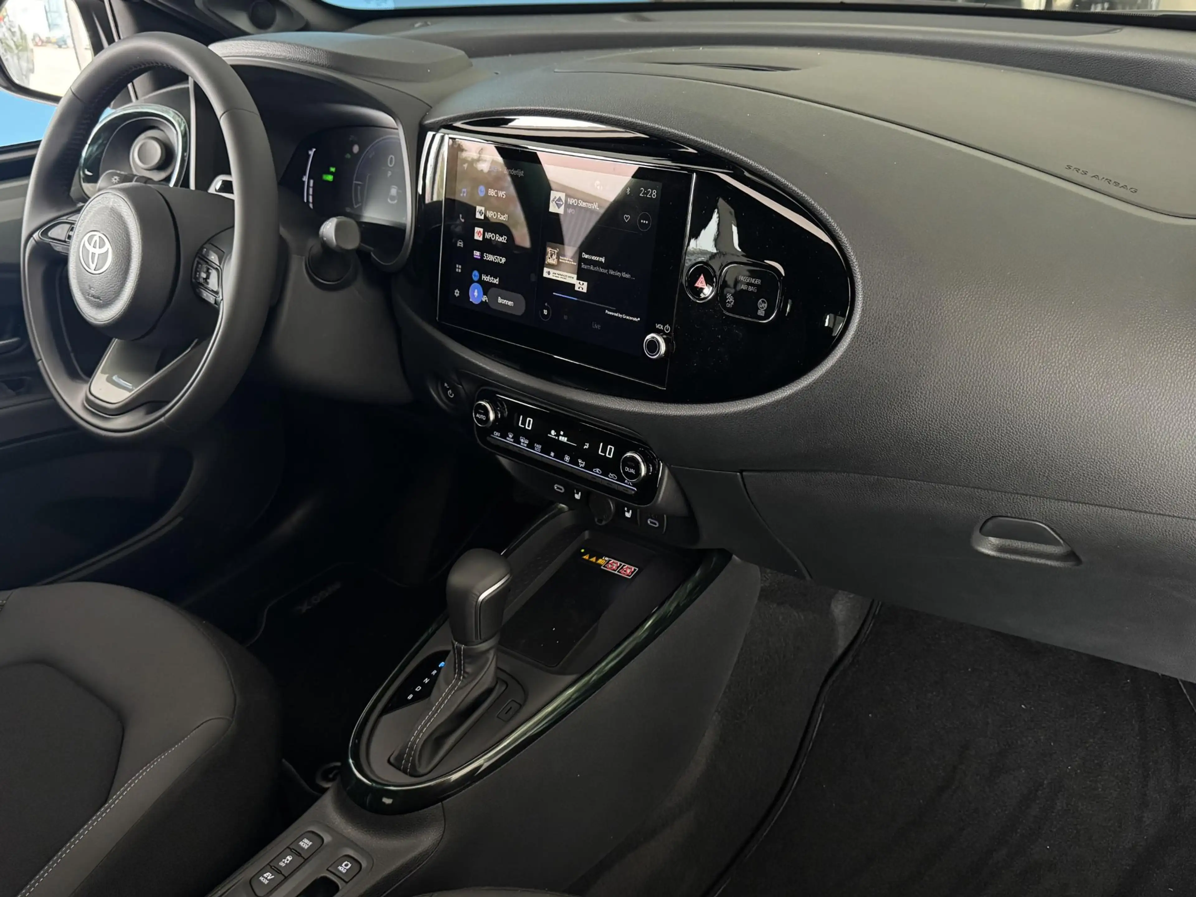 Toyota Aygo X Hybrid 115 envy JBL Audio | Nieuw!!| Elektrisch So — photo 11
