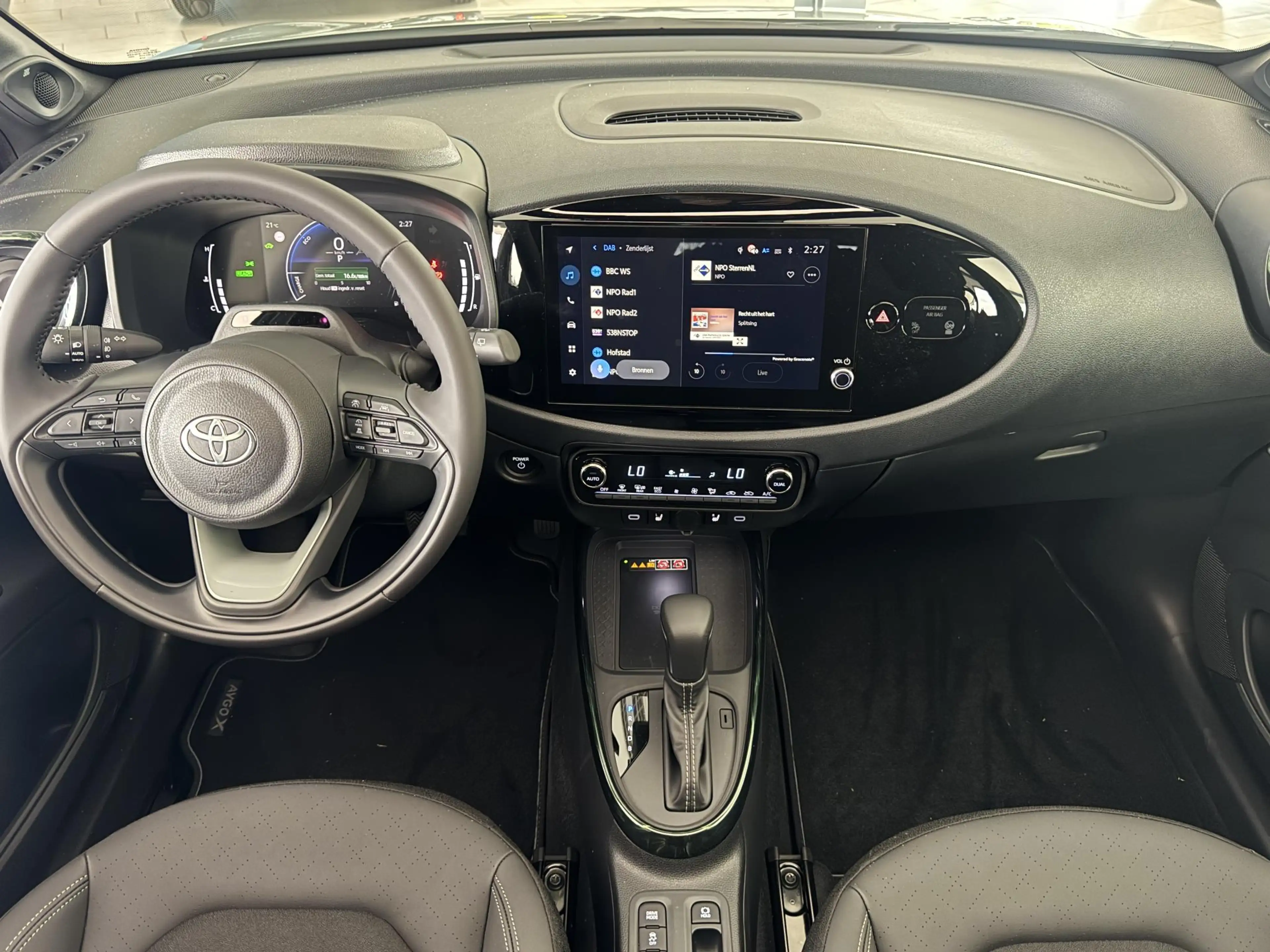 Toyota Aygo X Hybrid 115 envy JBL Audio | Nieuw!!| Elektrisch So — photo 12