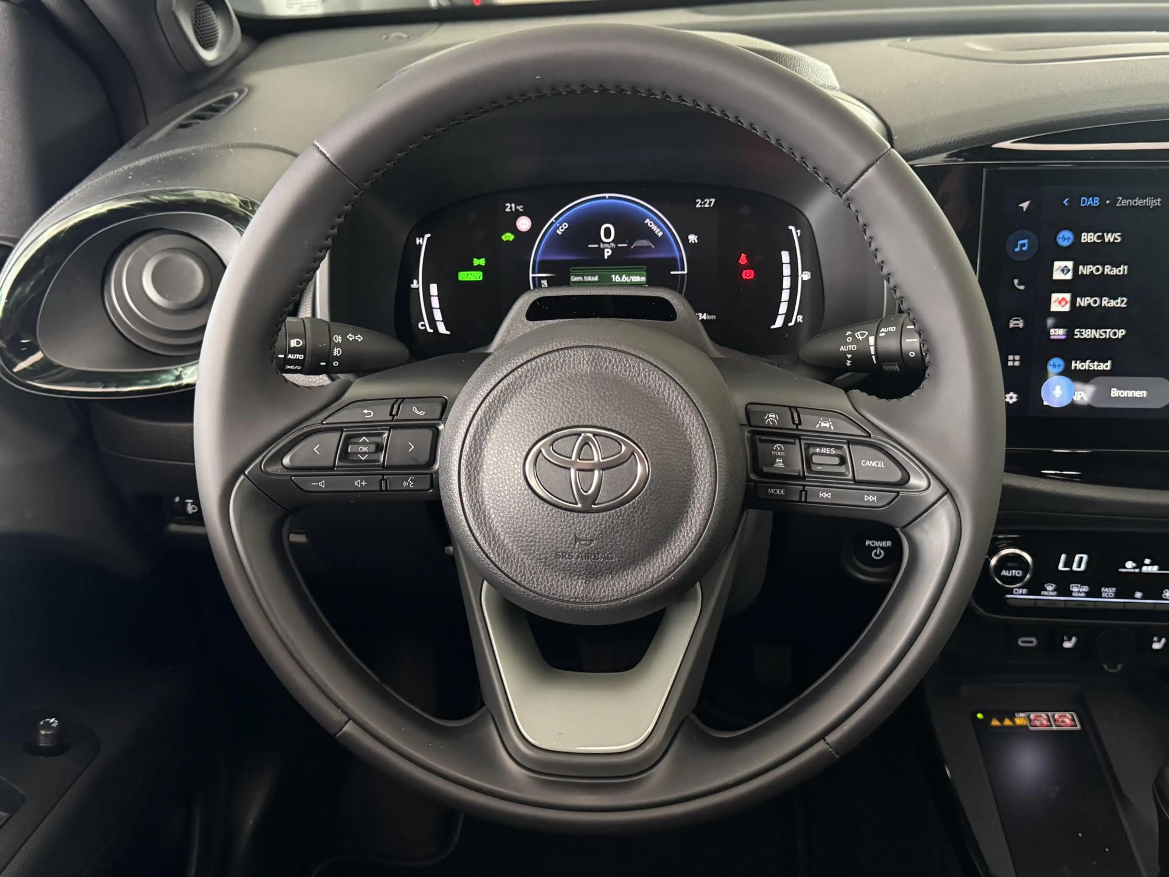 Toyota Aygo X Hybrid 115 envy JBL Audio | Nieuw!!| Elektrisch So — photo 18