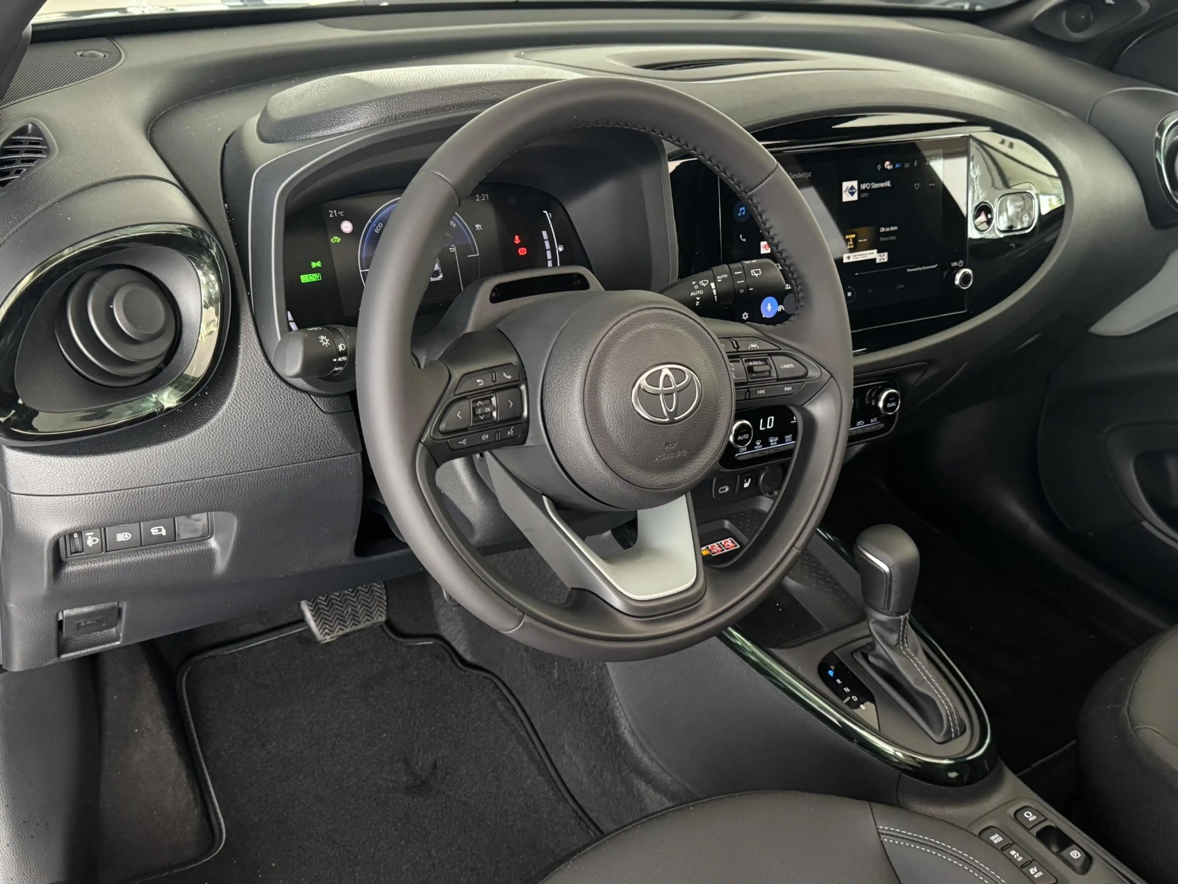 Toyota Aygo X Hybrid 115 envy JBL Audio | Nieuw!!| Elektrisch So — photo 10