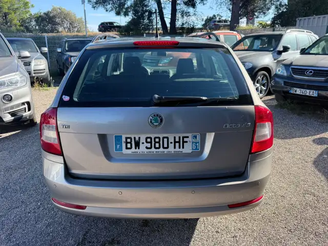 Skoda Octavia view 4