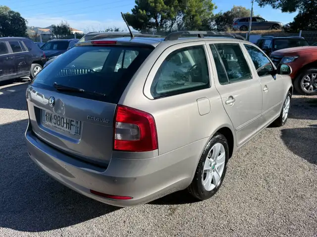 Skoda Octavia view 5