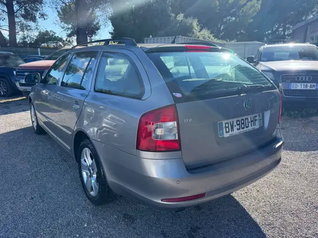Skoda Octavia view 3