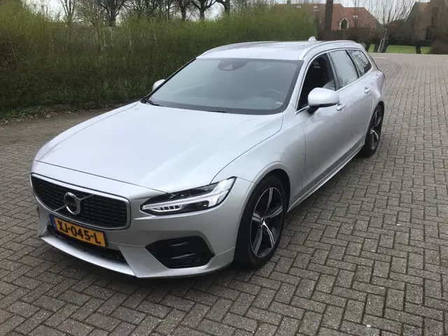 Volvo V90 2.0 T4 R-DESIGN