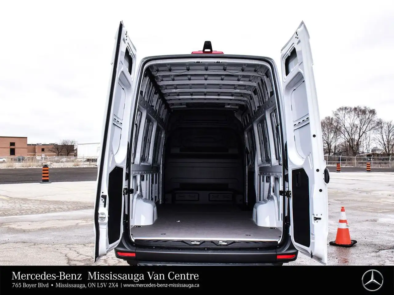 Mercedes-Benz Sprinter снимка Mercedes-Benz Sprinter