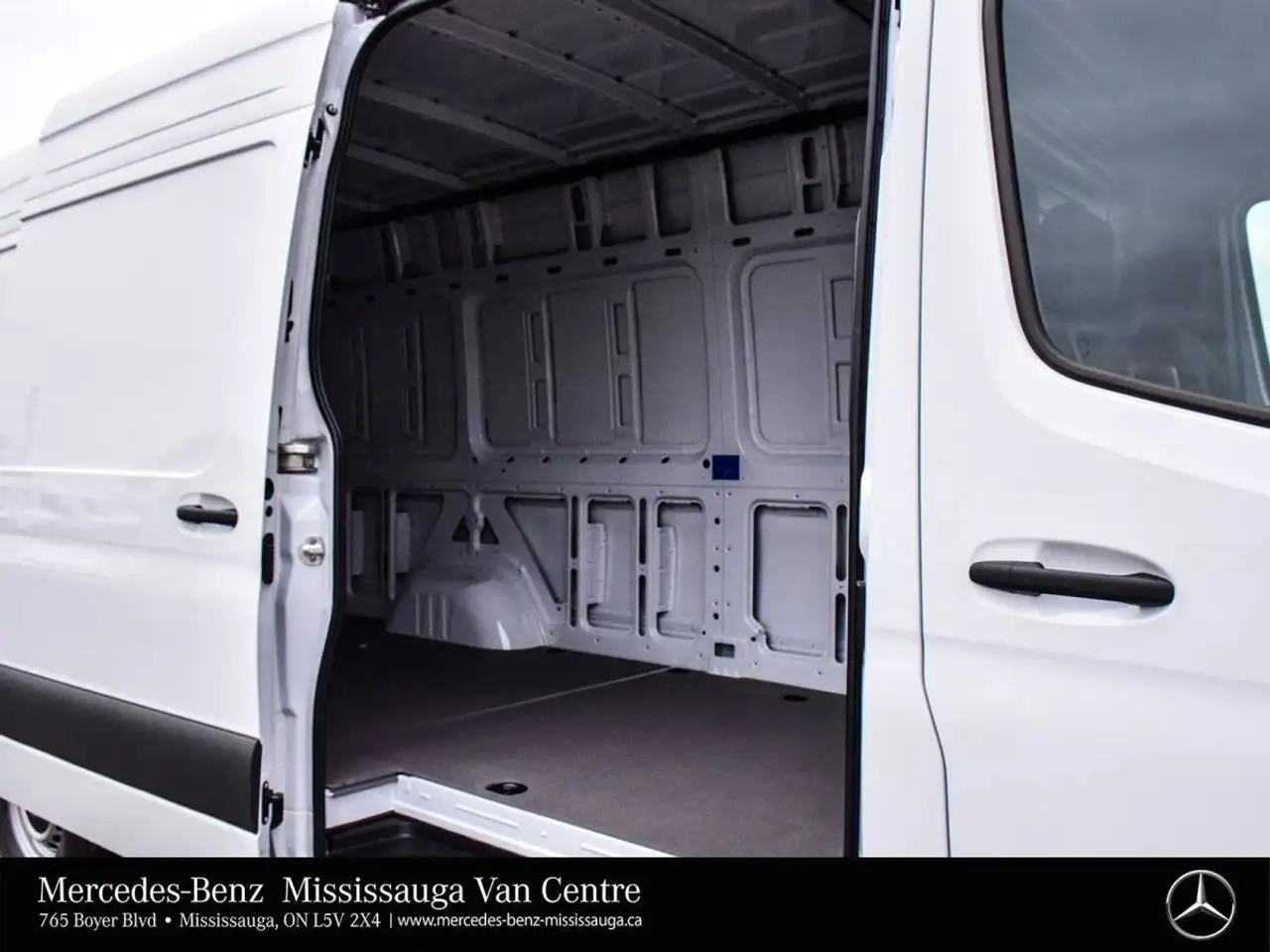 Mercedes-Benz Sprinter снимка Mercedes-Benz Sprinter