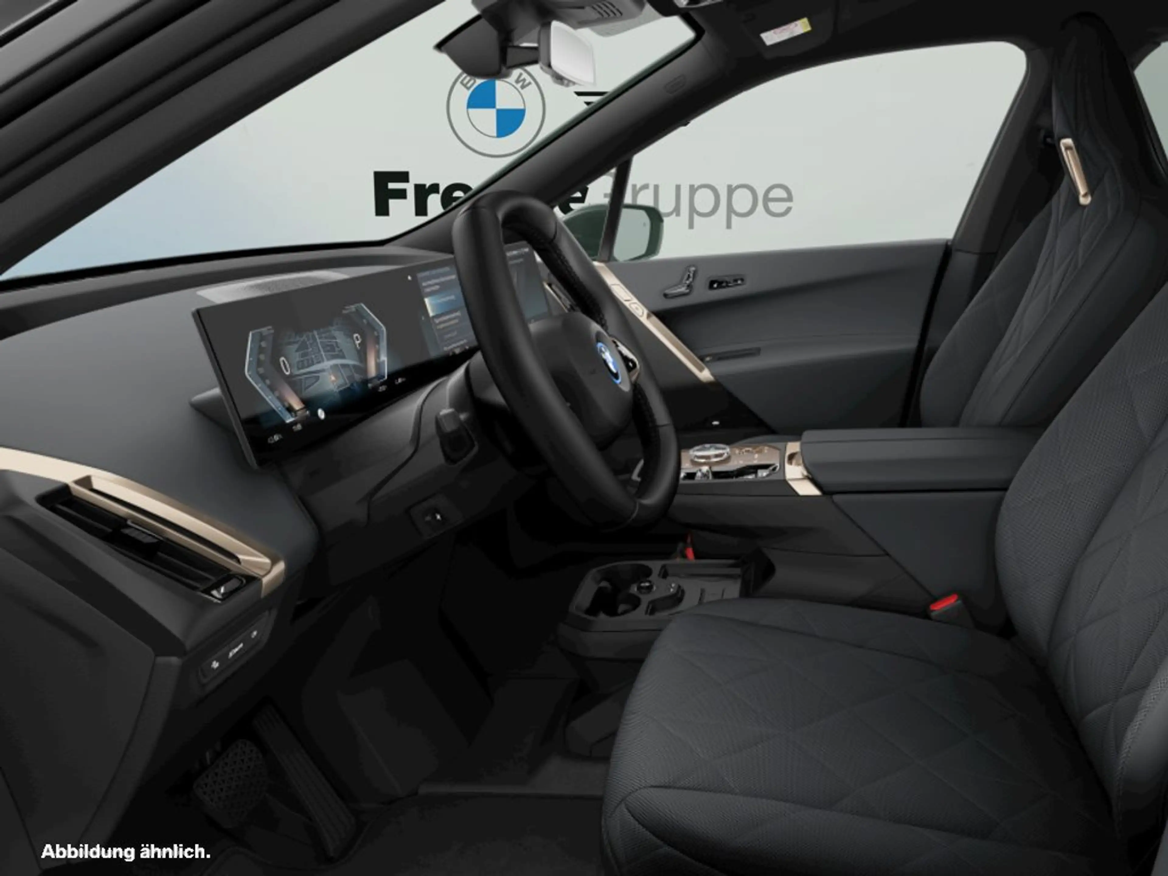 BMW iX xDrive50 — photo 3