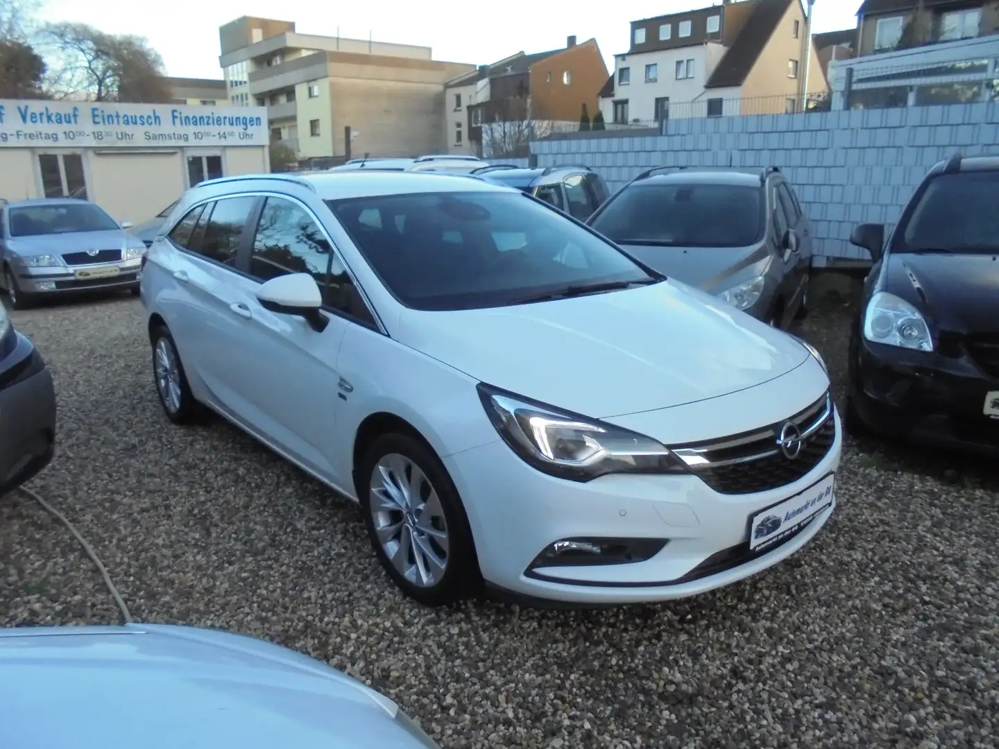 Opel Astra Sports Tourer 120 Jahre PDC,Klimatronik,1-Hand!!! Weiß - 1