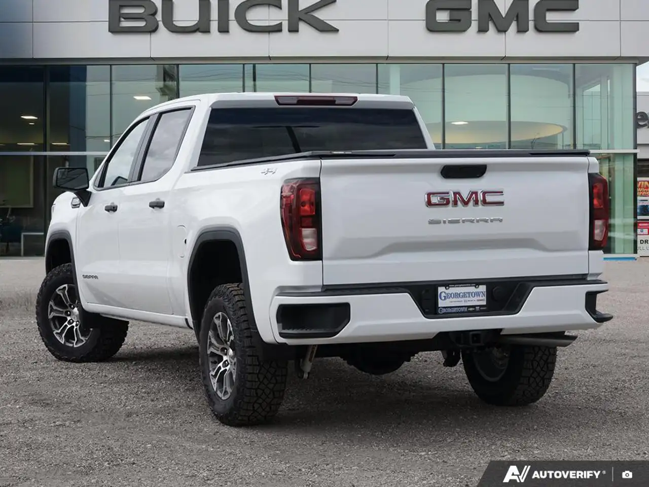 GMC Sierra 1500 снимка GMC Sierra 1500