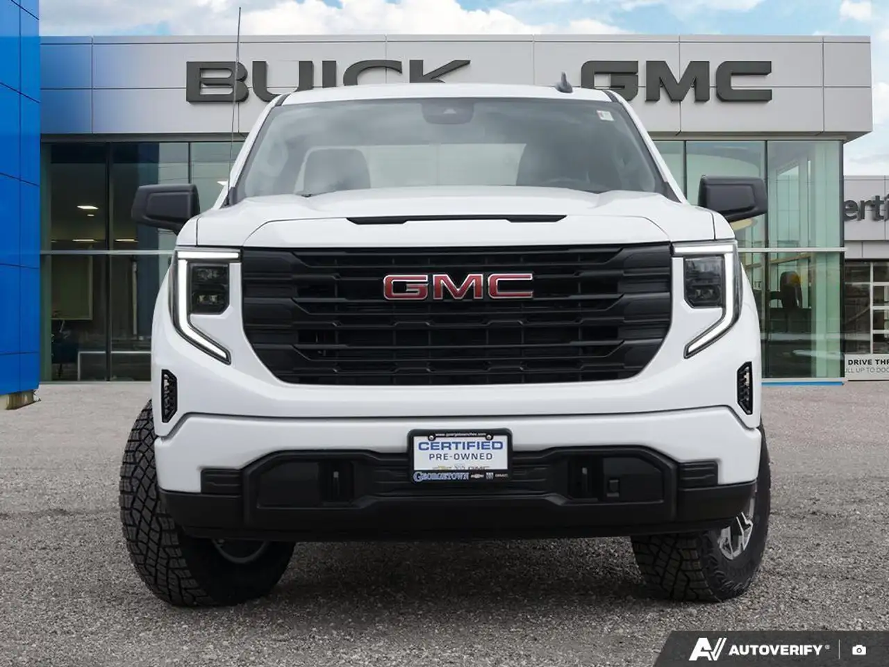 GMC Sierra 1500 снимка GMC Sierra 1500