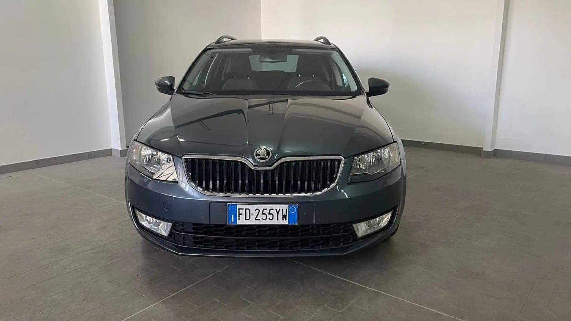 Skoda Octavia 3ª serie 1.6 TDI CR 110 CV DSG Wagon Ambition Grigio - 2
