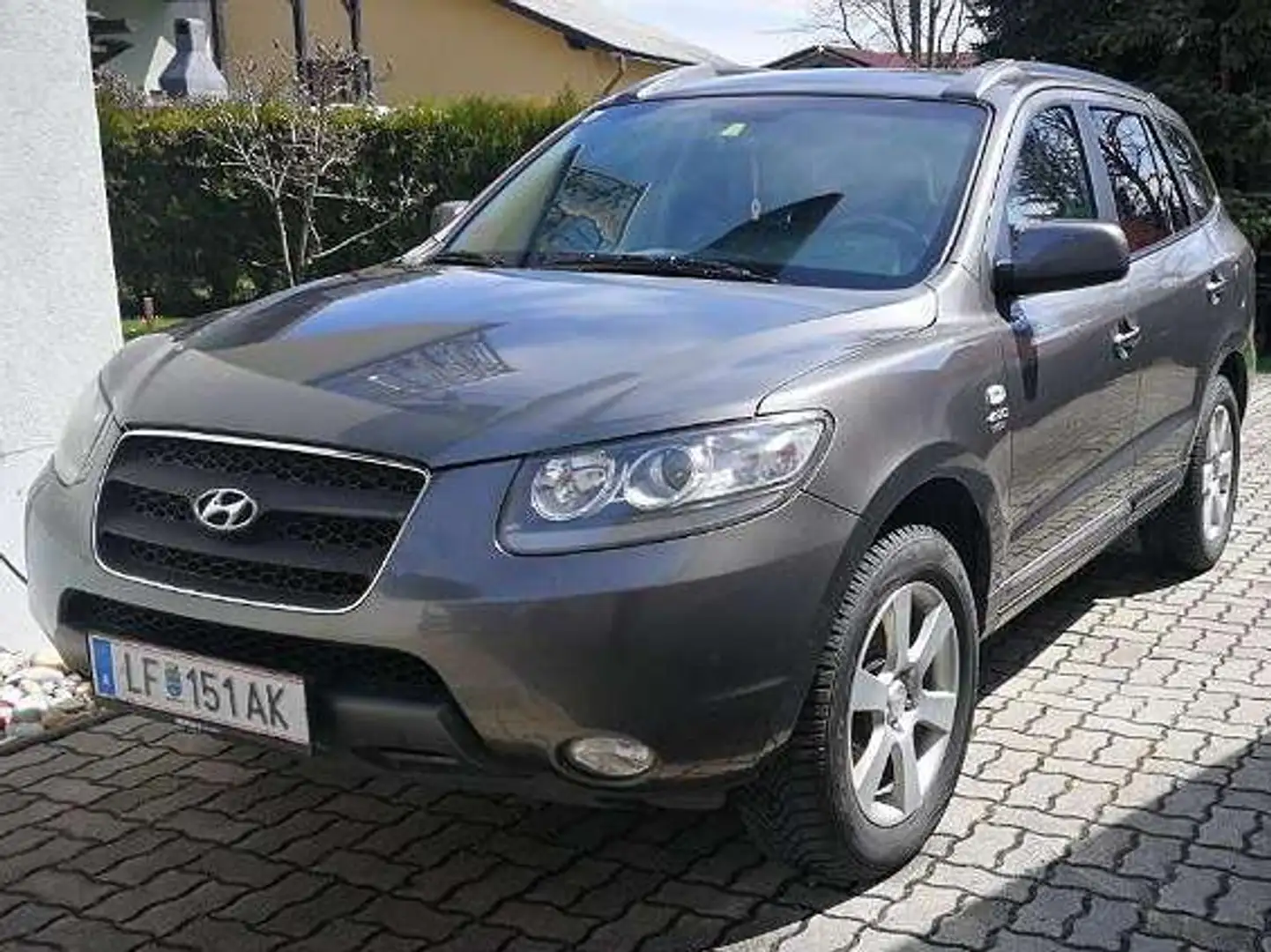 Hyundai SANTA FE Santa Fe 2,2 CRDi 4WD DPF Grau - 2