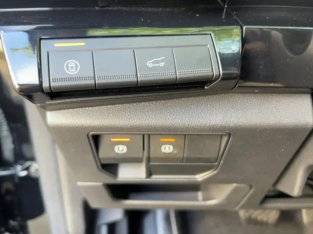 Renault Rafale view 17